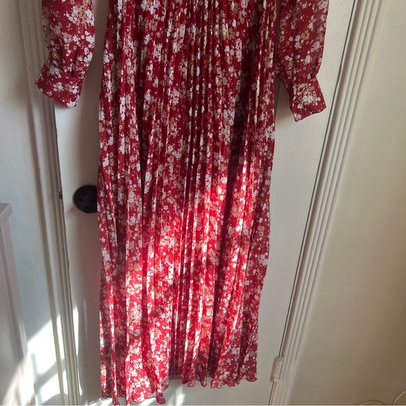 Indigo Rose Long Sleeve Pleated Maxi Dress Red Floral Print - Picture 4 of 8